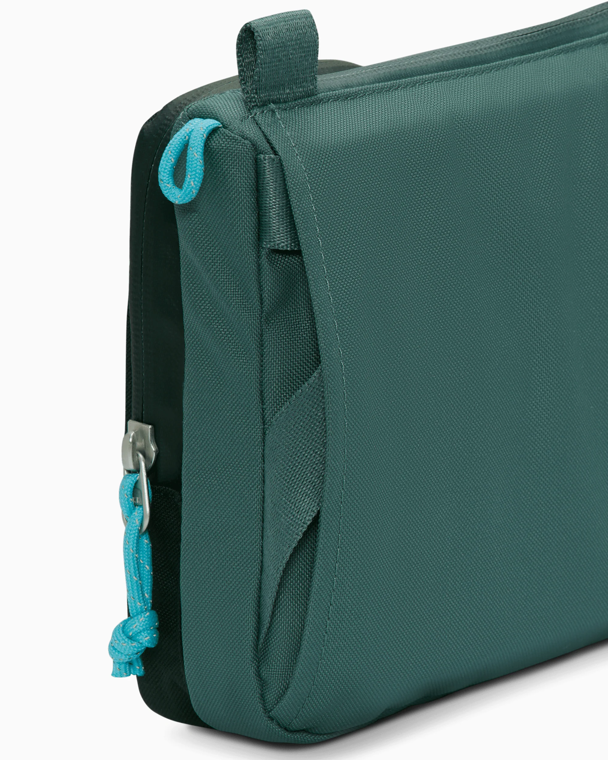 Nike ACG Daymax Unisex Schultertasche - Image 7