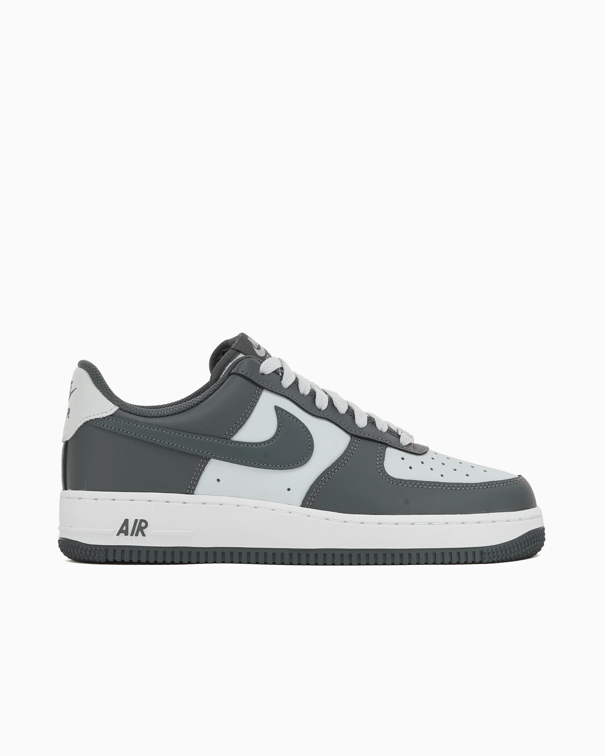 Nike Air Force 1 '07