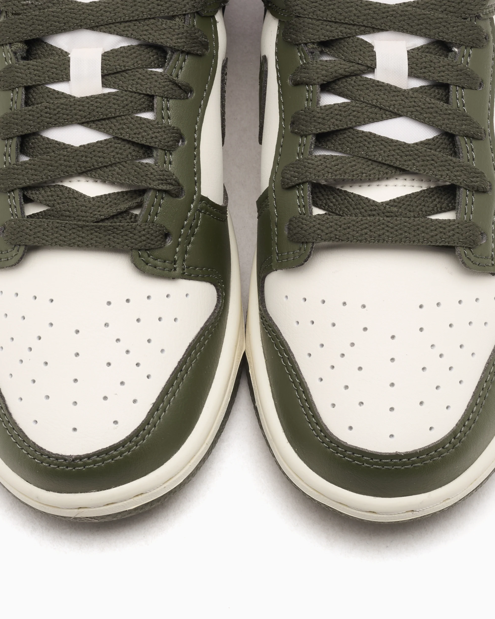 Nike Dunk Low Retro - Image 7