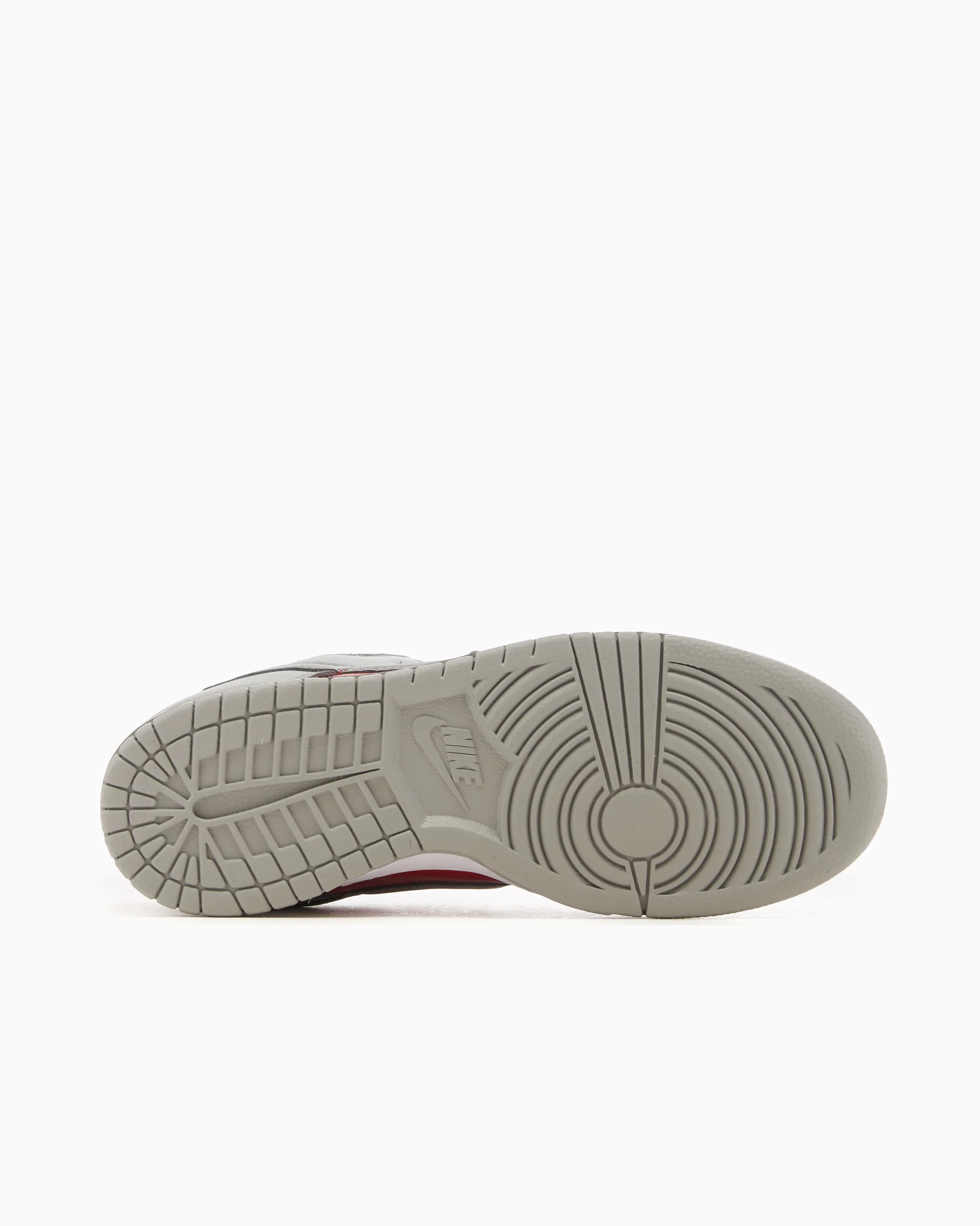 Nike Dunk Low "Ultraman" - Image 4