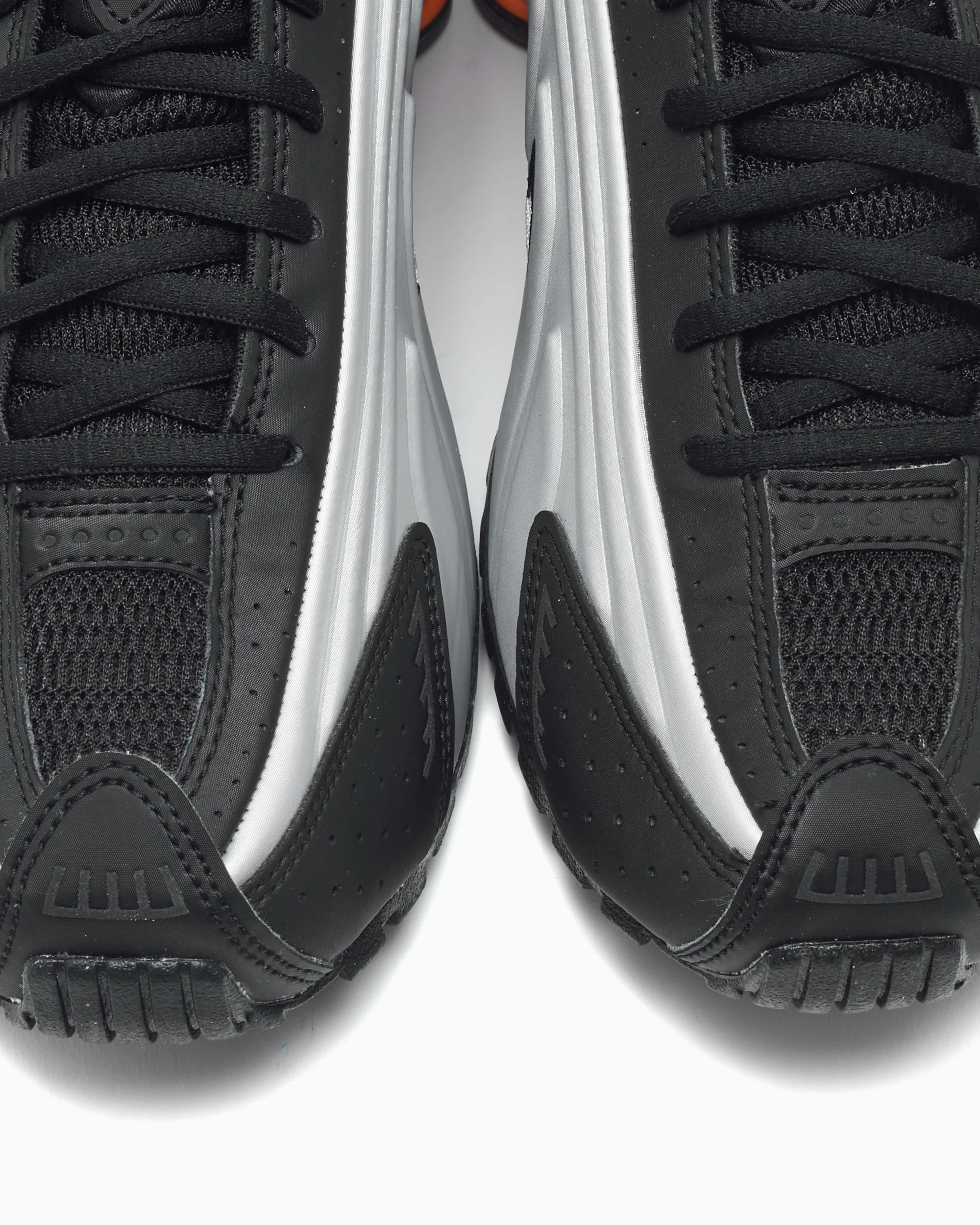 Nike Shox R4 - Image 7