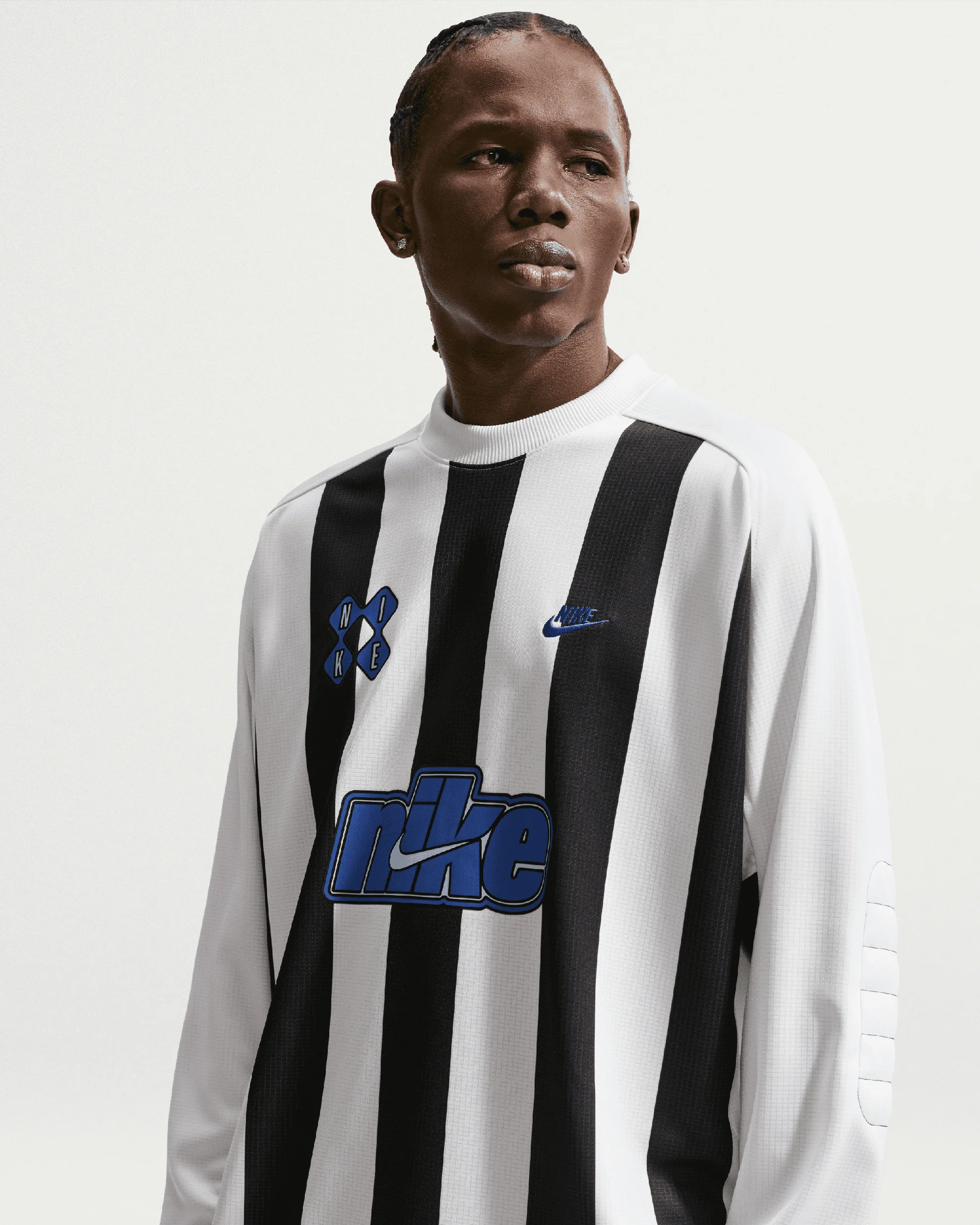Nike Sportswear Club Goalie Relaxed Herren-Jersey T-Shirt mit Streifen und mit langen Ärmeln