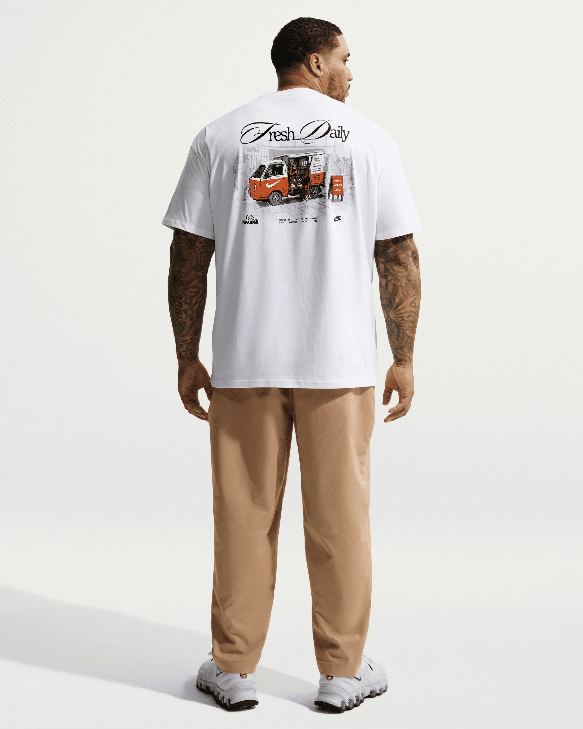 Nike Sportswear Relaxed Herren-T-Shirt mit Grafik - Image 5