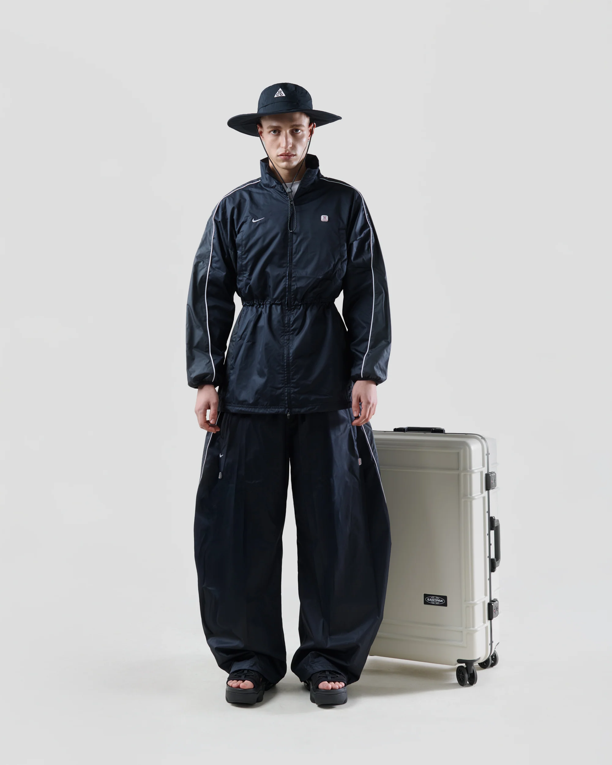 Nike Sportswear Shox Relaxed Damen-Baggy-Hose - Image 2