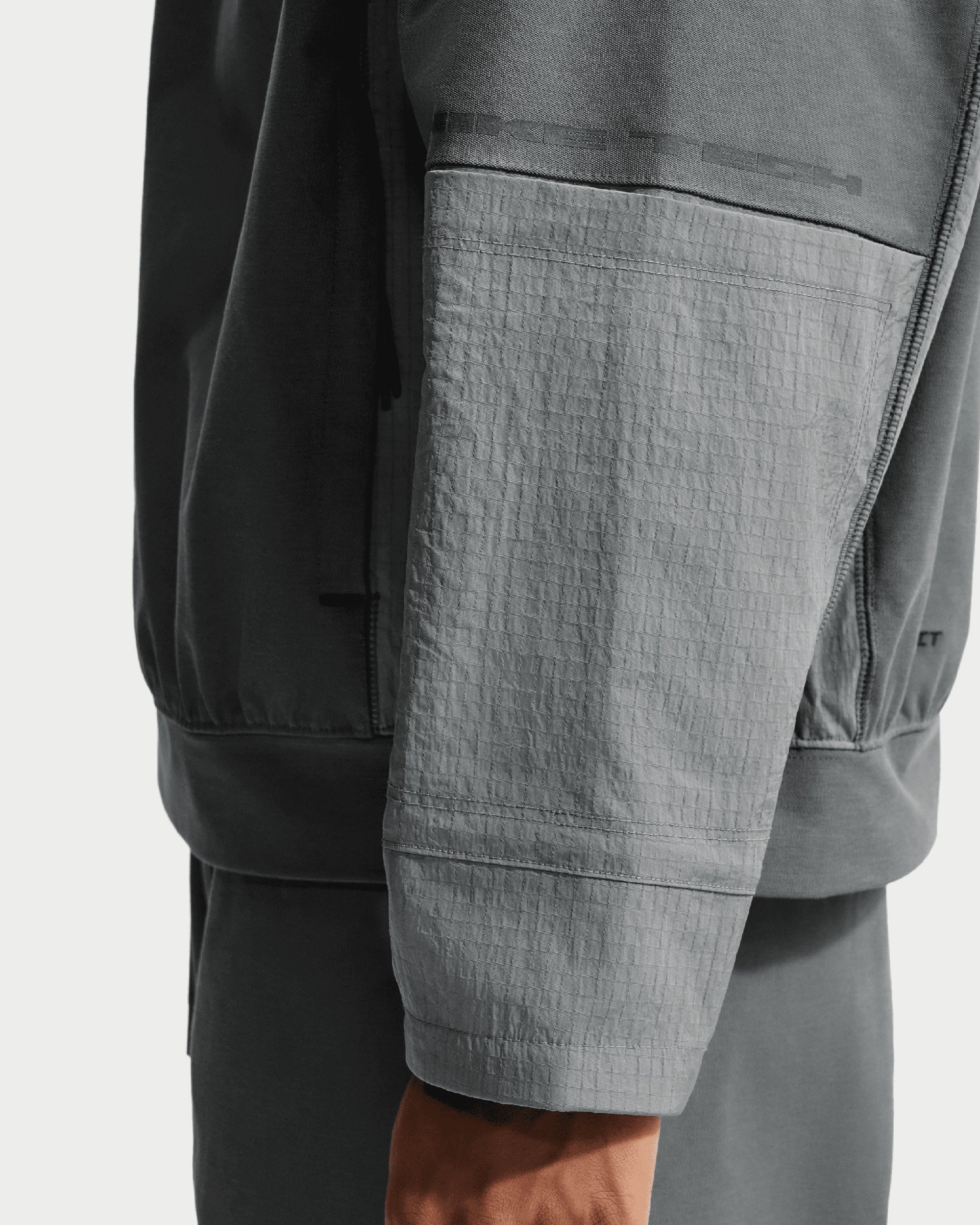 Nike Tech Shori Utility Dri-FIT Relaxed Herren-Hoodie - Image 6