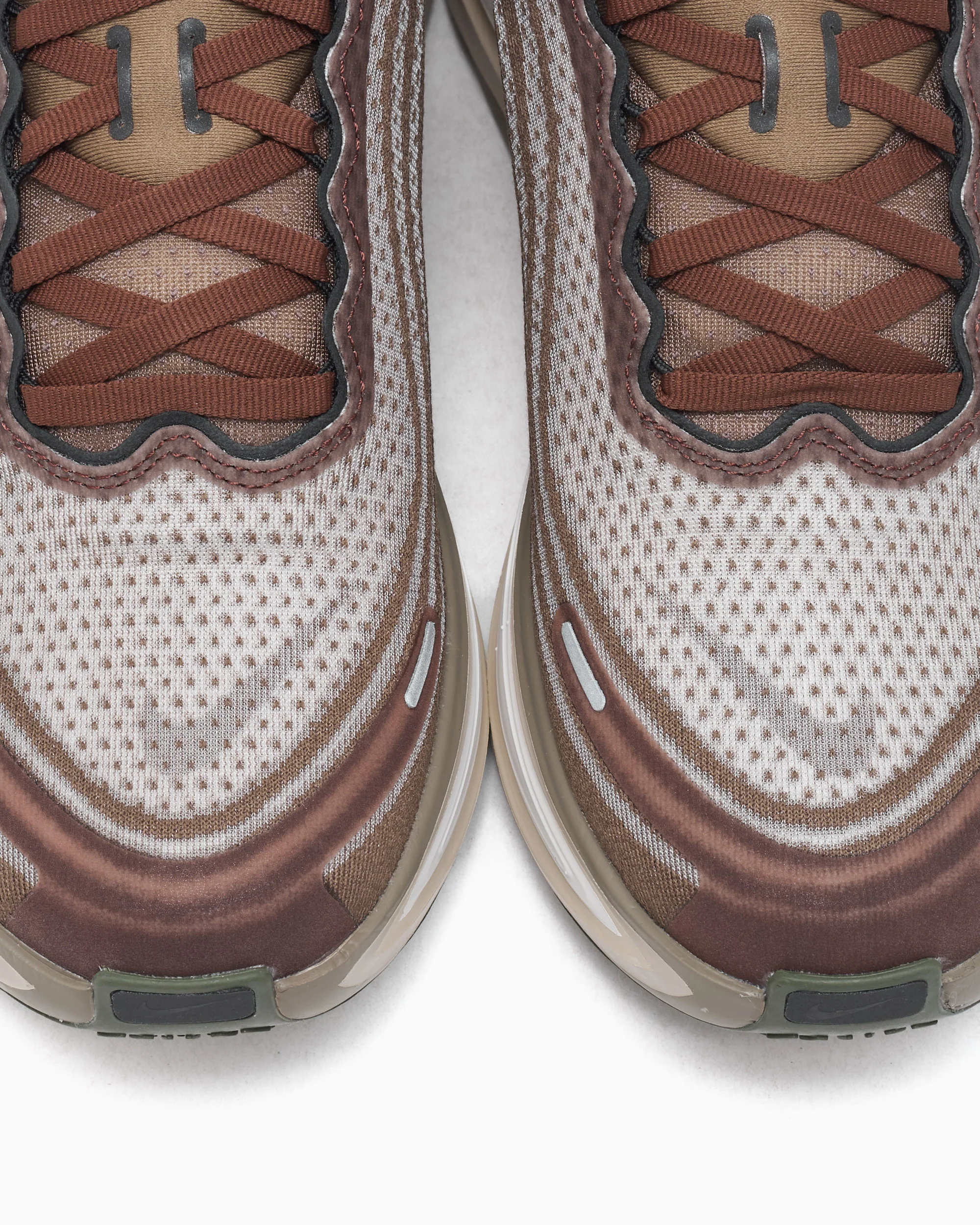 Nike Vomero Plus QS - Image 7