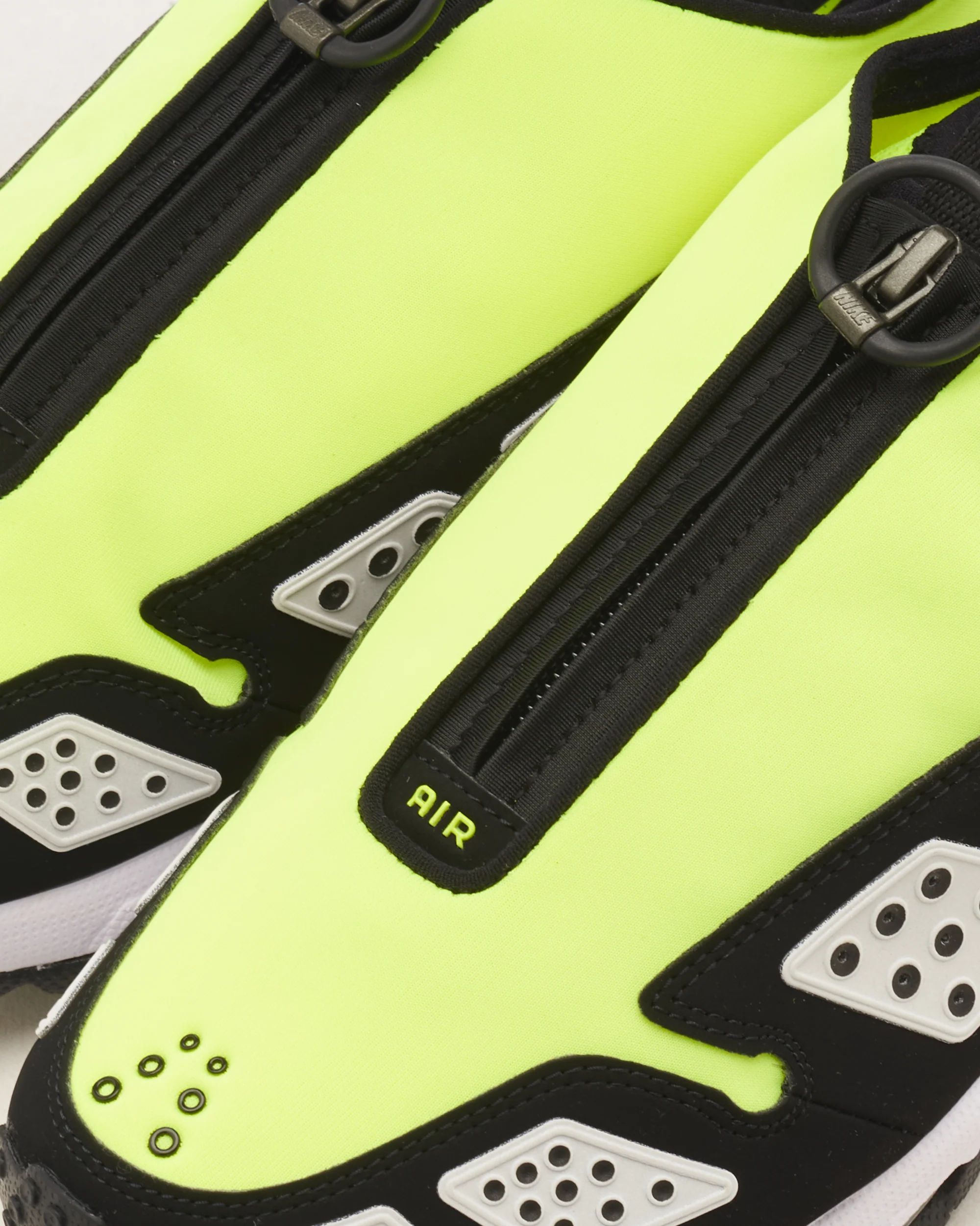 Nike Women's Air Max SNDR "Volt" - Image 7