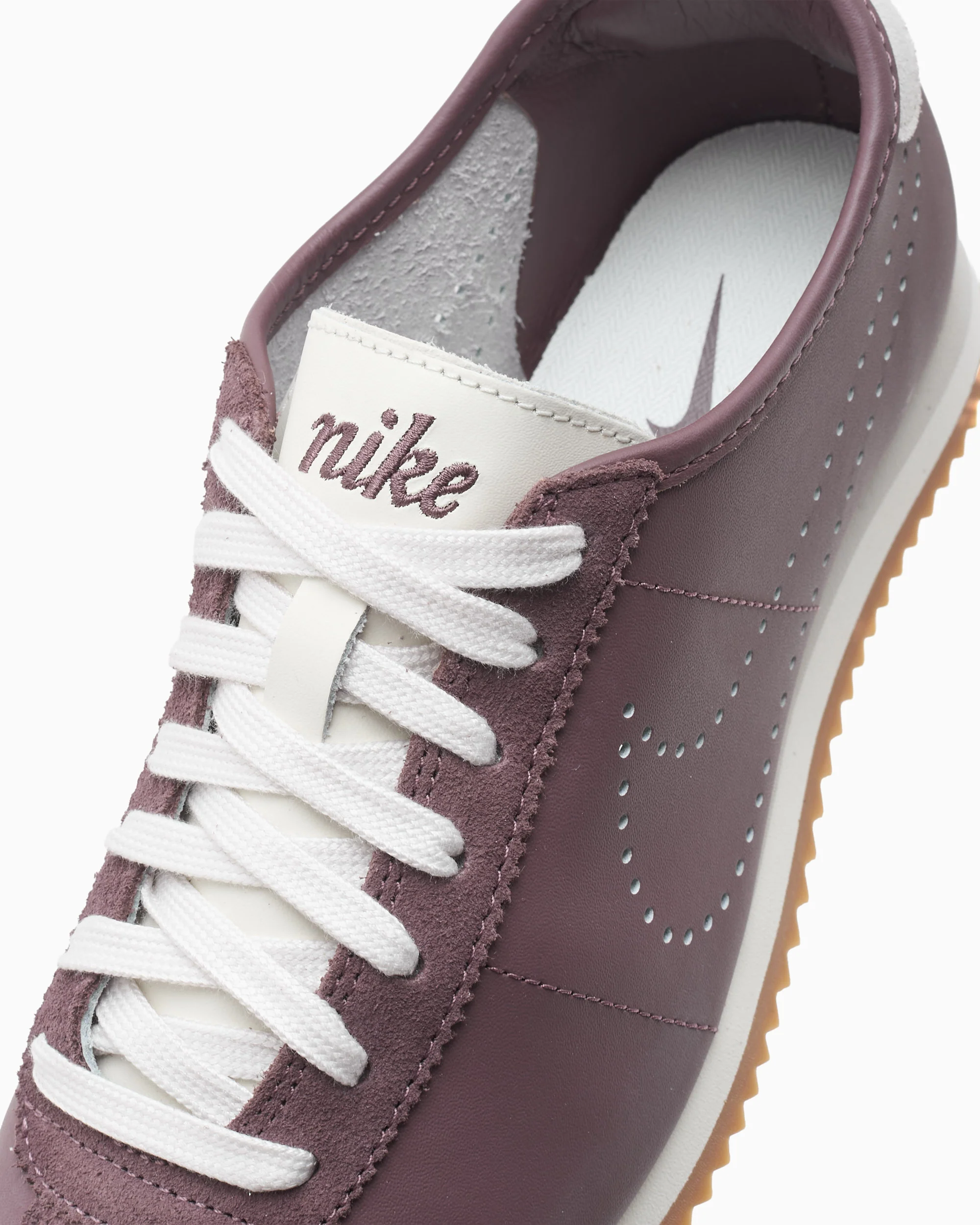 Nike Women's Cortez Leather - Image 8