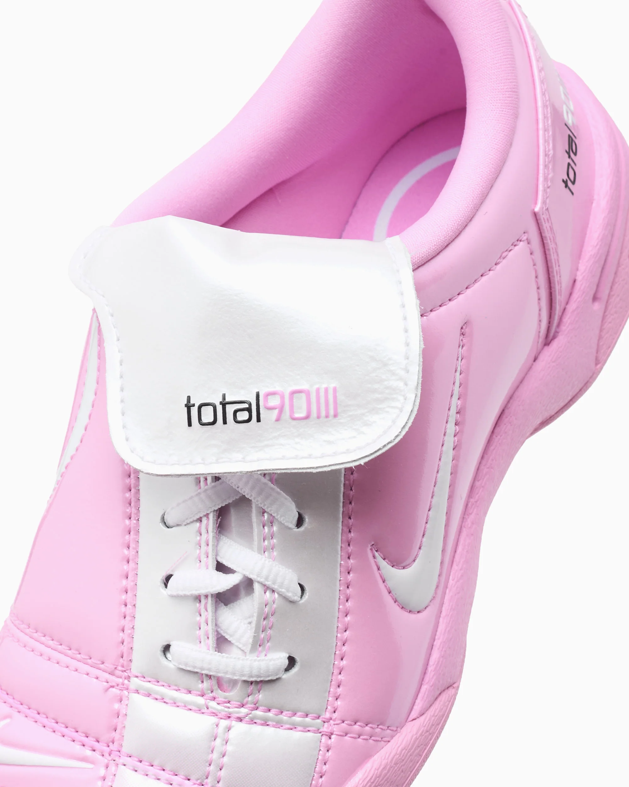Nike Women's Total 90 SE - Image 2