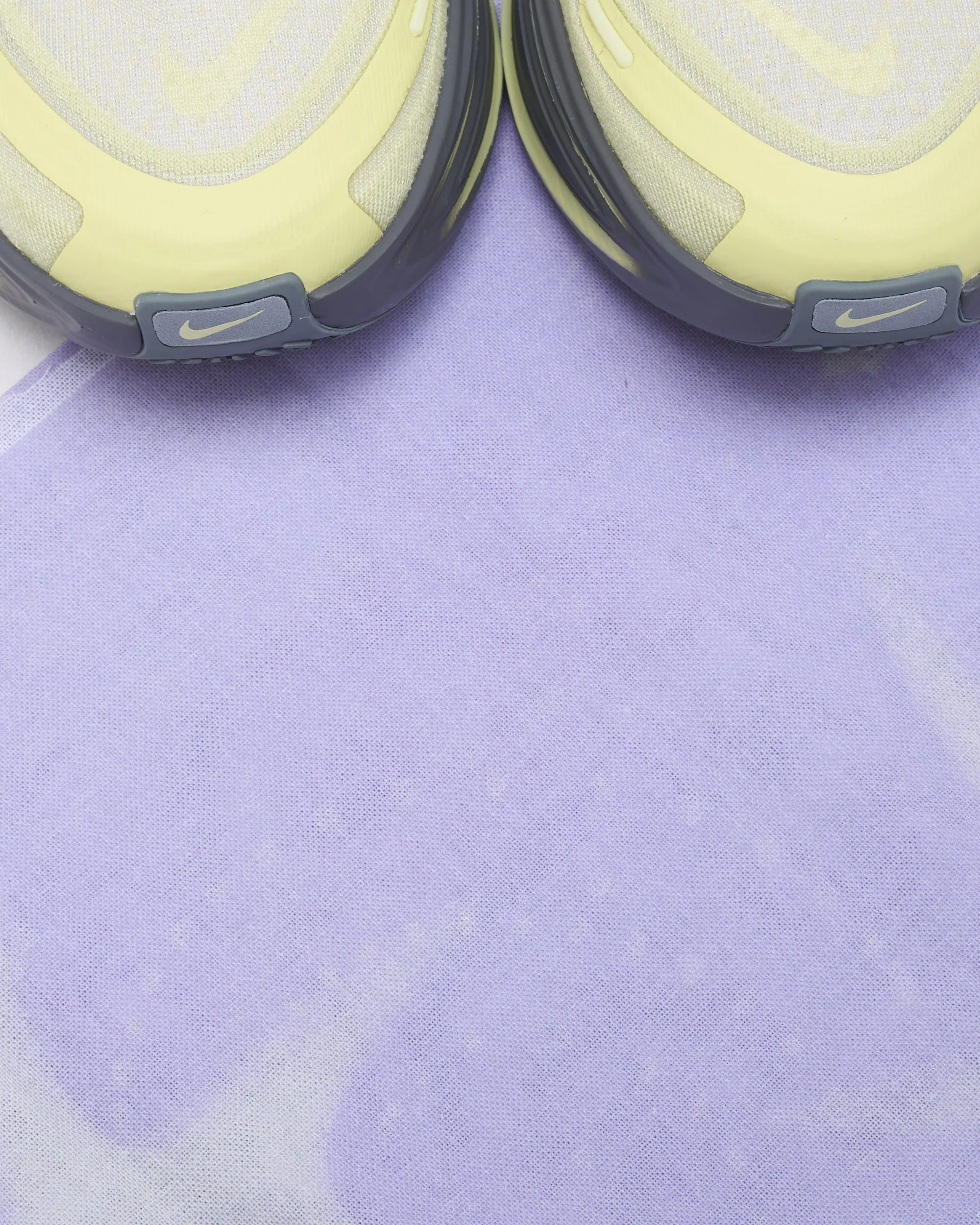 Nike Women's Vomero Plus SE - Image 9
