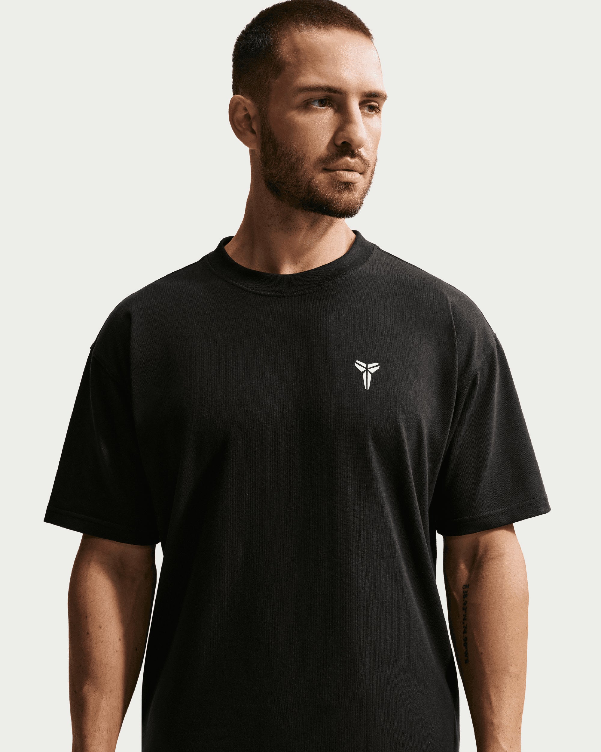 Nike x Kobe Bryant Max90 Dri-FIT "Mamba" Relaxed Herren-T-Shirt mit Logo