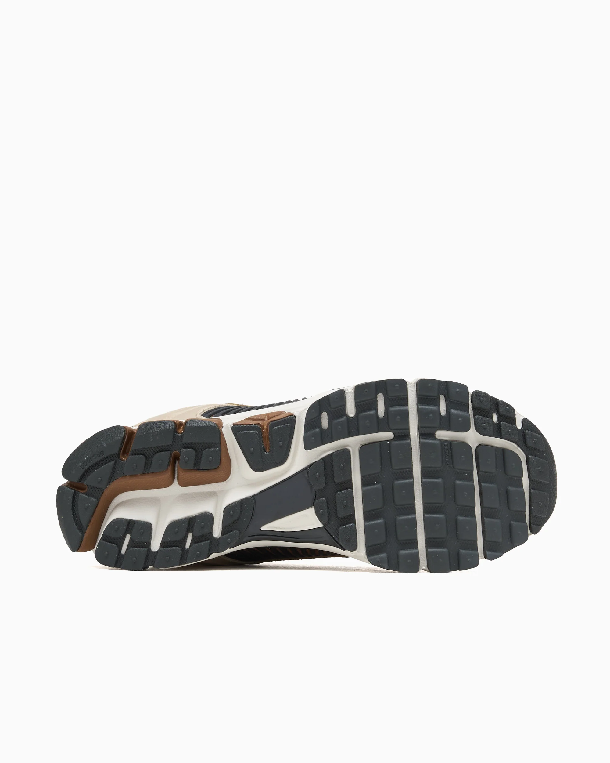 Nike Zoom Vomero 5 - Image 4