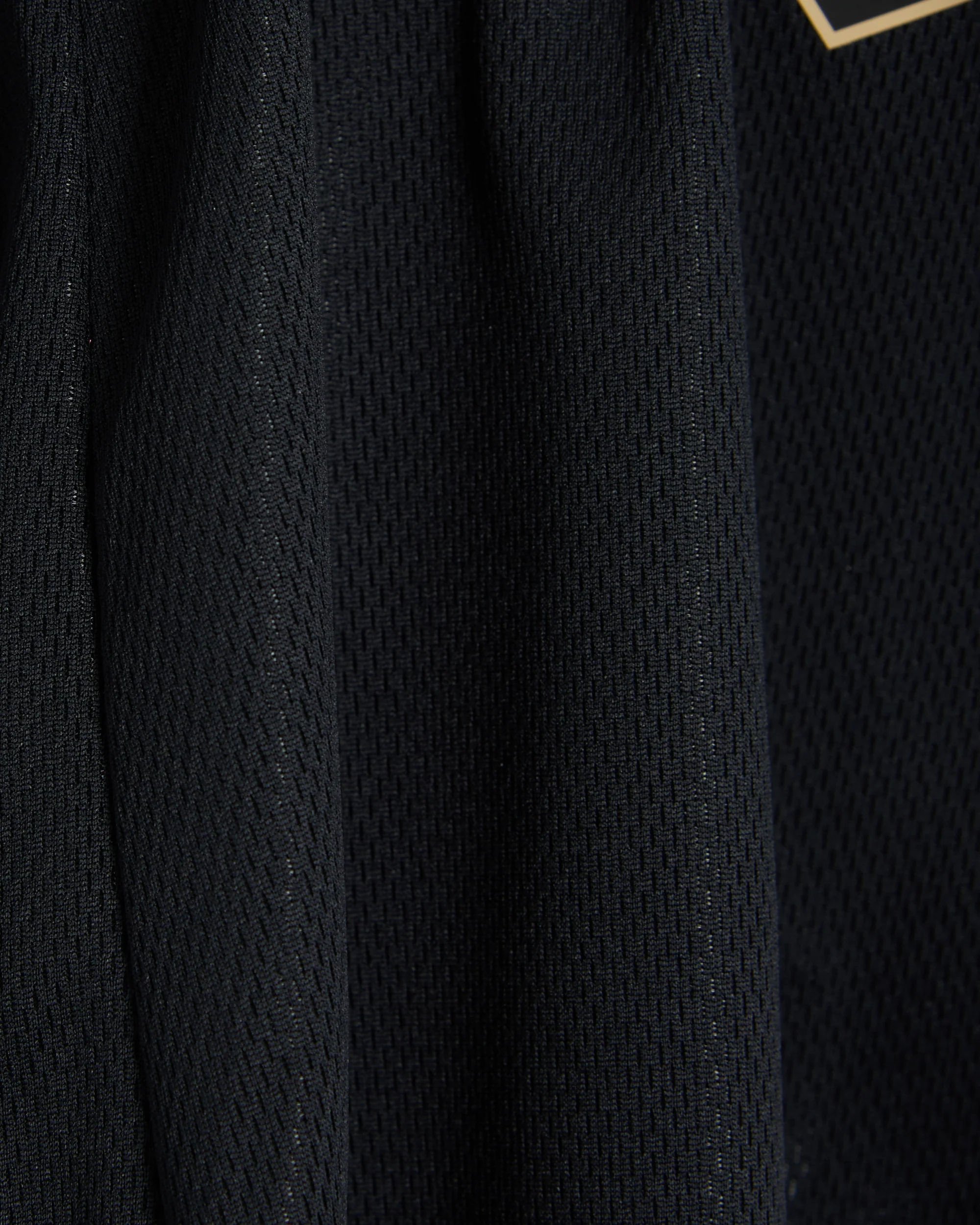 OVER THE PITCH x Mizuno Football Relaxed Herren-Shorts - Image 6