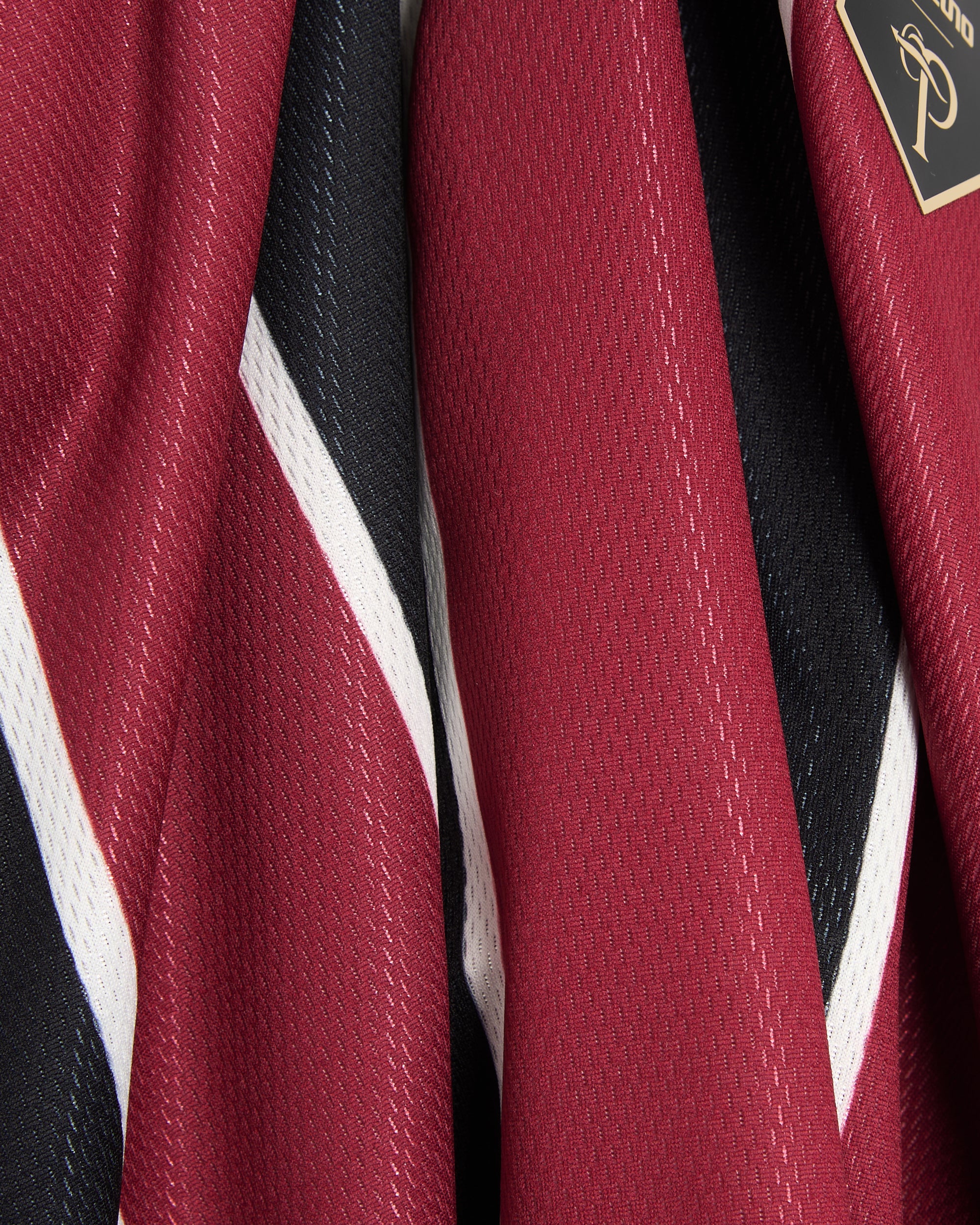 OVER THE PITCH x Mizuno Football Relaxed Herren-Shorts - Image 6