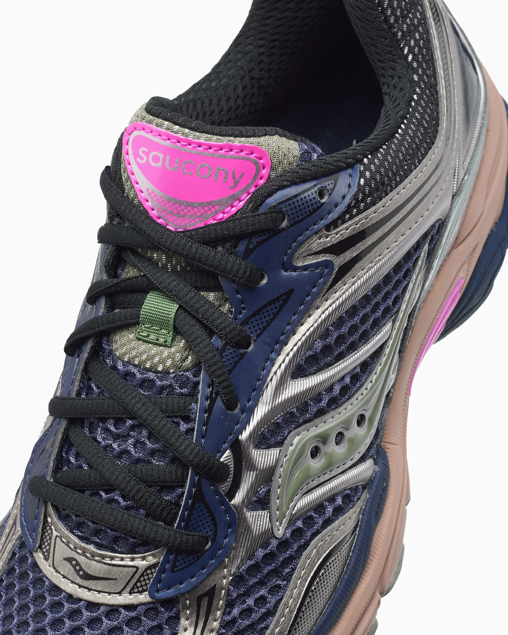 Saucony Progrid OMNI 9 Disrupt - Image 8