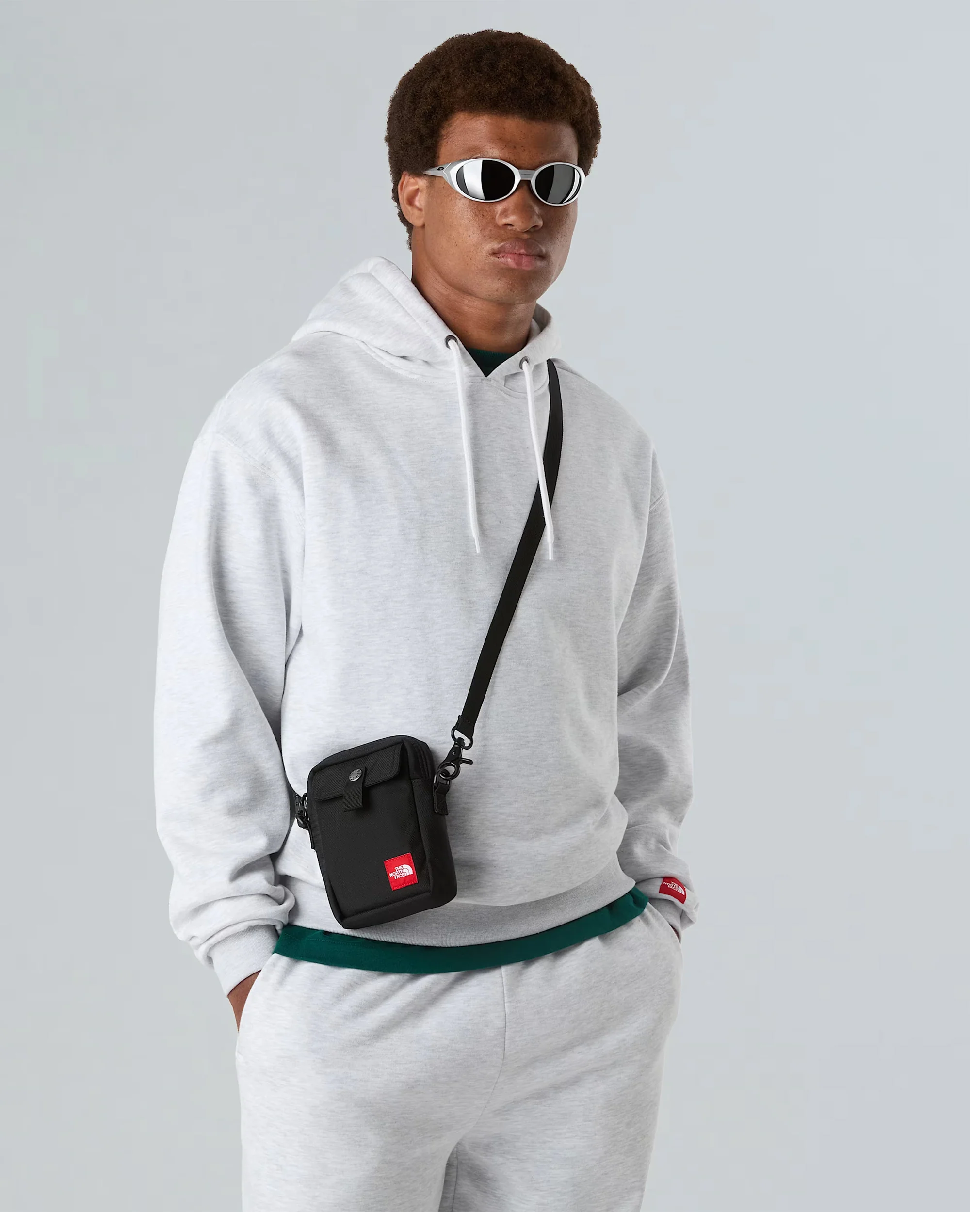 The North Face Red Box Unisex Schultertasche - Image 2