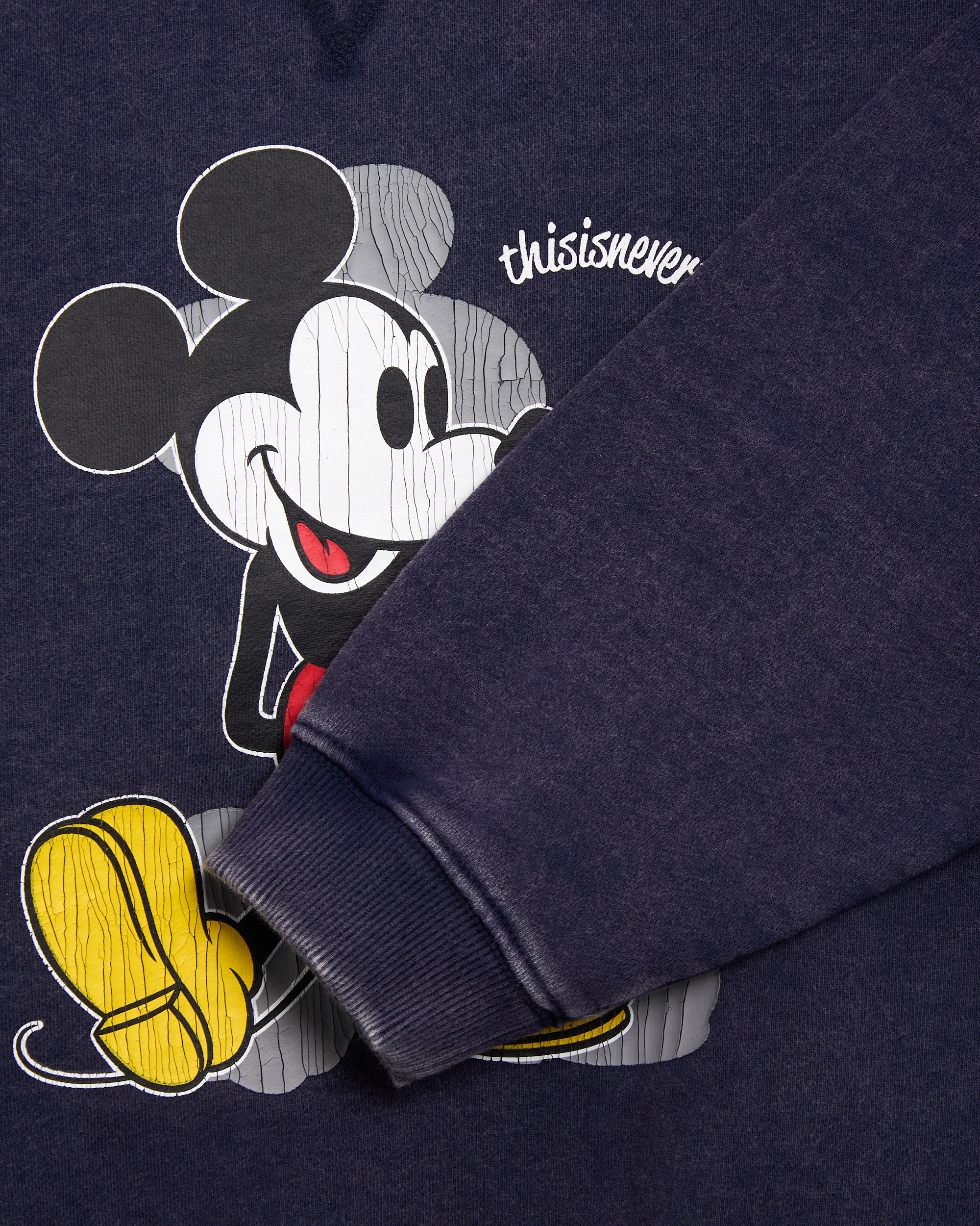 thisisneverthat® x Disney Mickey Classic Relaxed Herren-Sweatshirt mit Grafik - Image 4