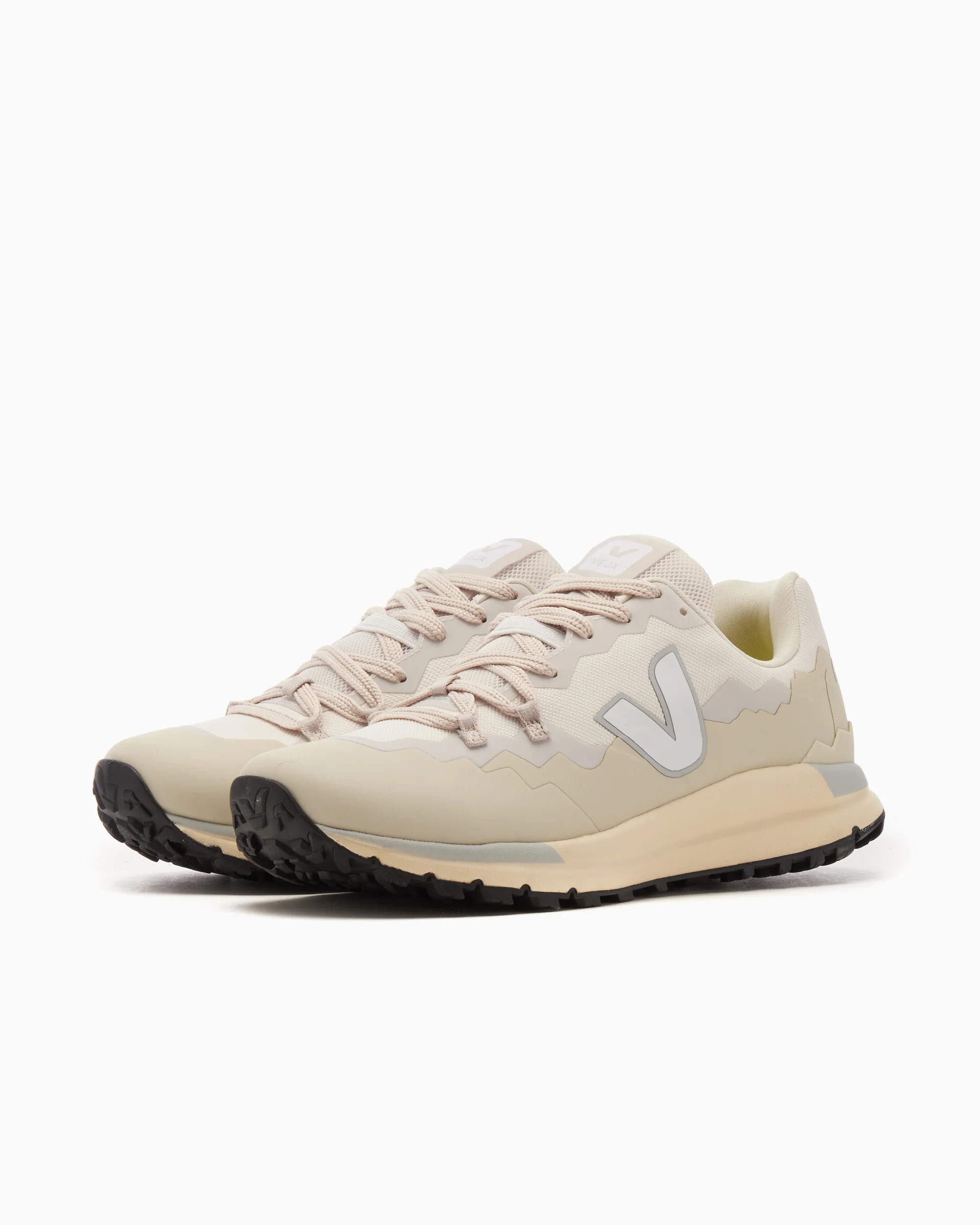 Veja Women's Fitz Roy Trek-Shell - Image 5