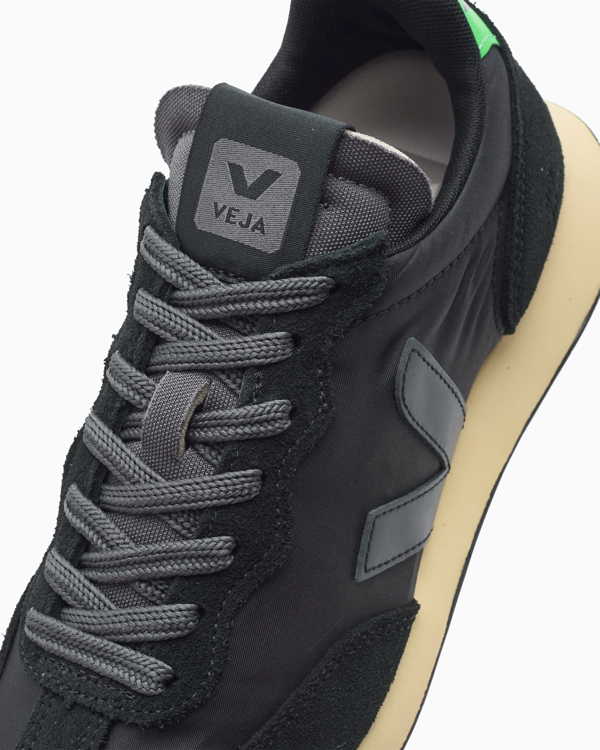 Veja Women's Rio Branco II Light Nolyn - Image 8