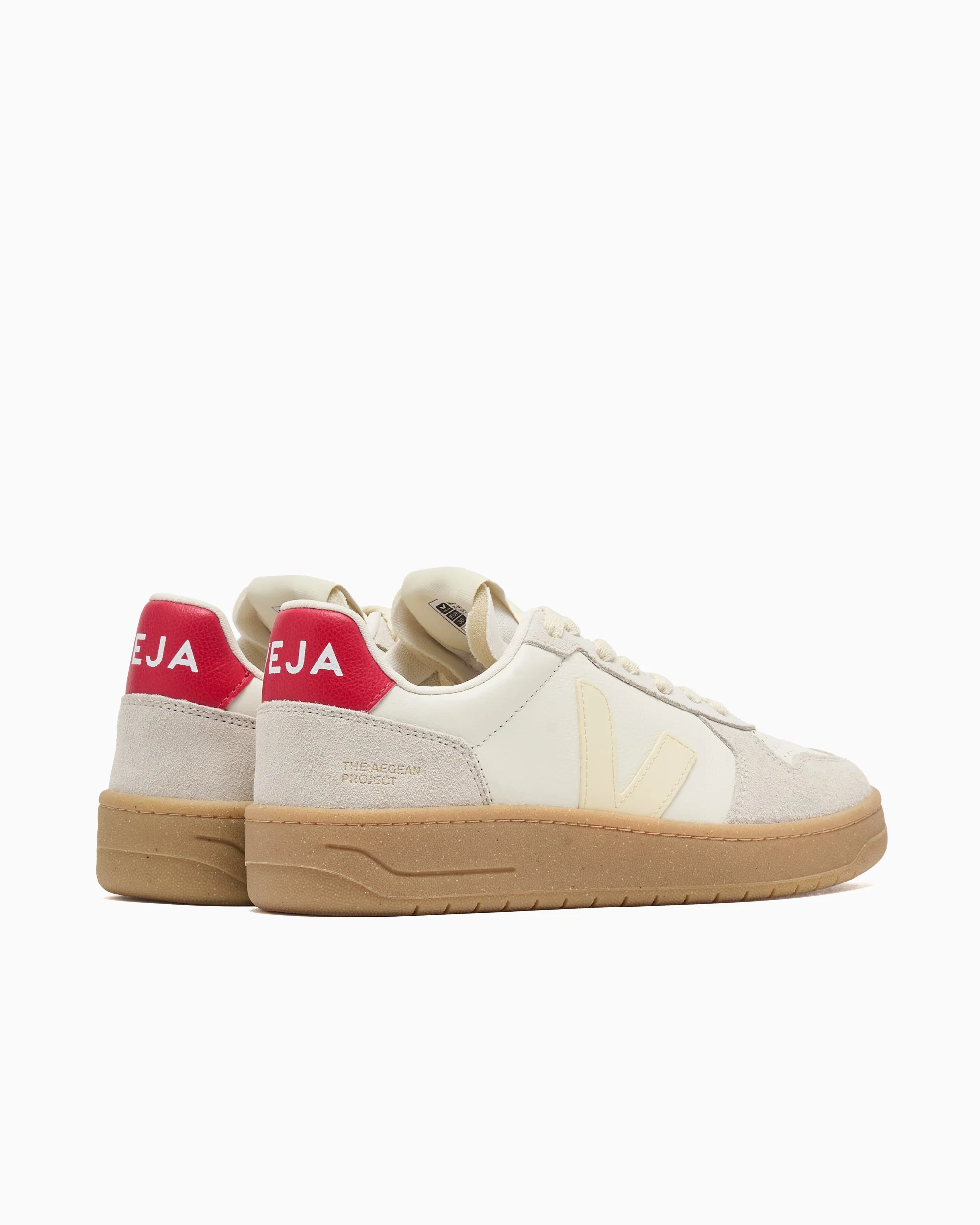 Veja Women's V-82 Grained Leather - Image 6