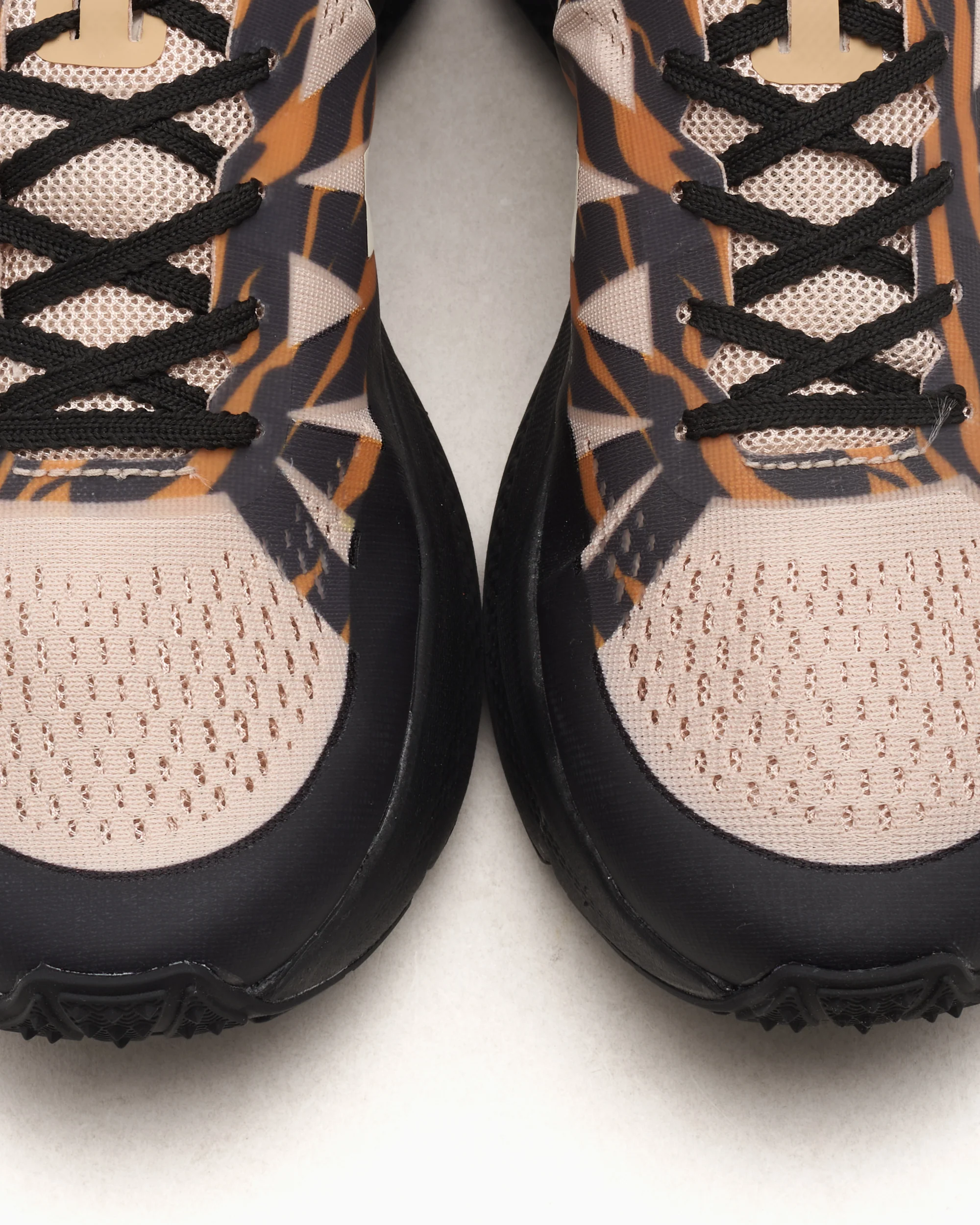 Veja x Cesar Villalba l Condor 3 Advanced - Image 7
